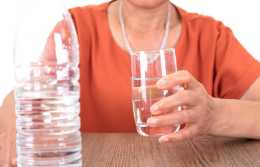 水不能亂喝，尤其是腎病患者