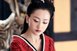 古裝氣質女神楊蓉，38歲任顯時尚之美