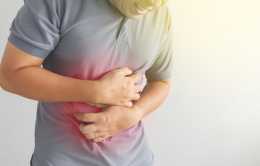 長期胃不好的人，出現4個症狀，要警惕胃癌