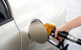 汽油即將突破9元，私人加油站油便宜能加嗎？加這種油有什麼影響